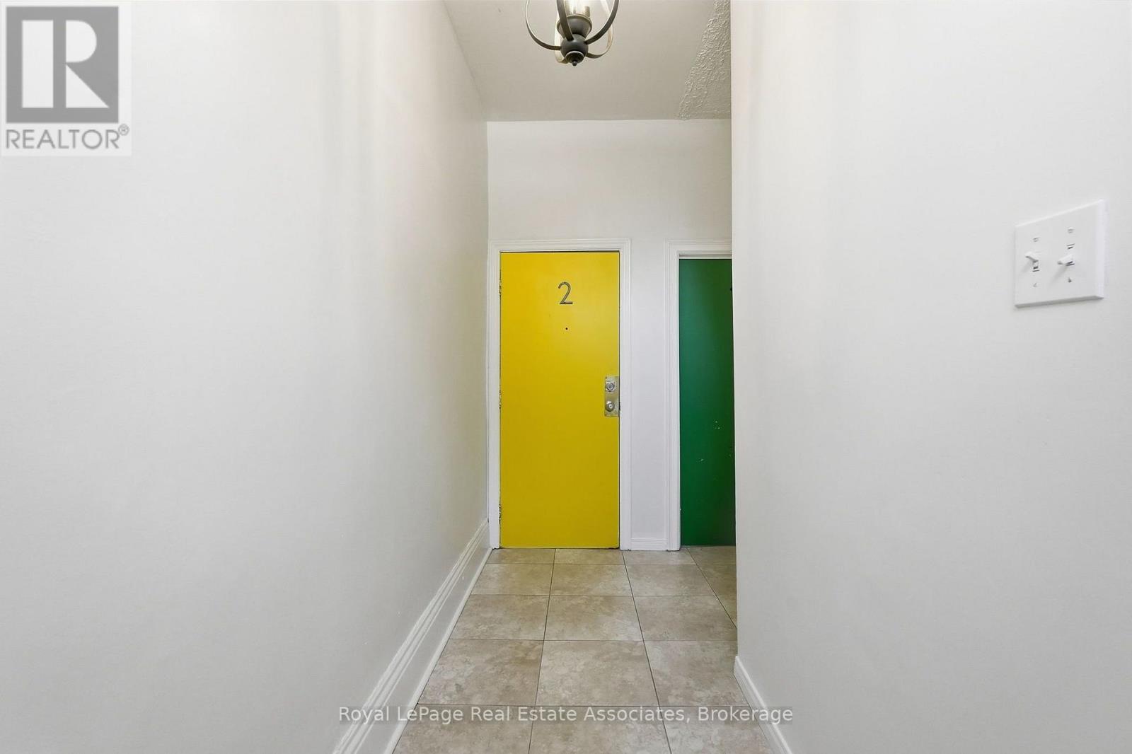 51 Wellington Street N Property Photo 4