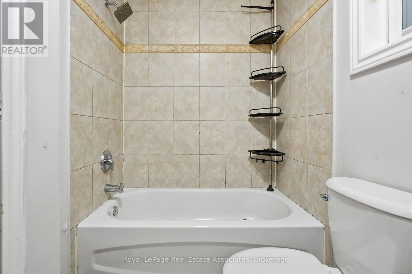 51 Wellington Street N Property Photo 19