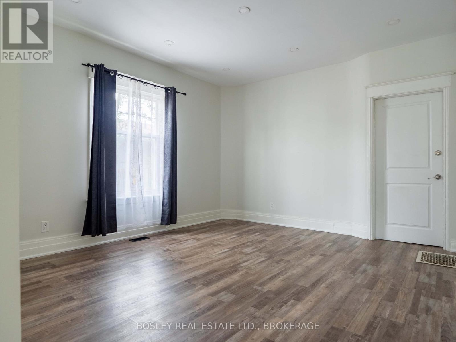 5 Herrick Avenue Property Photo 6
