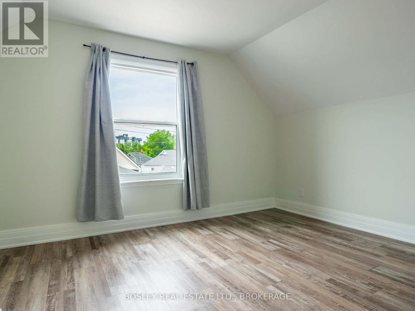 5 Herrick Avenue Property Photo 10