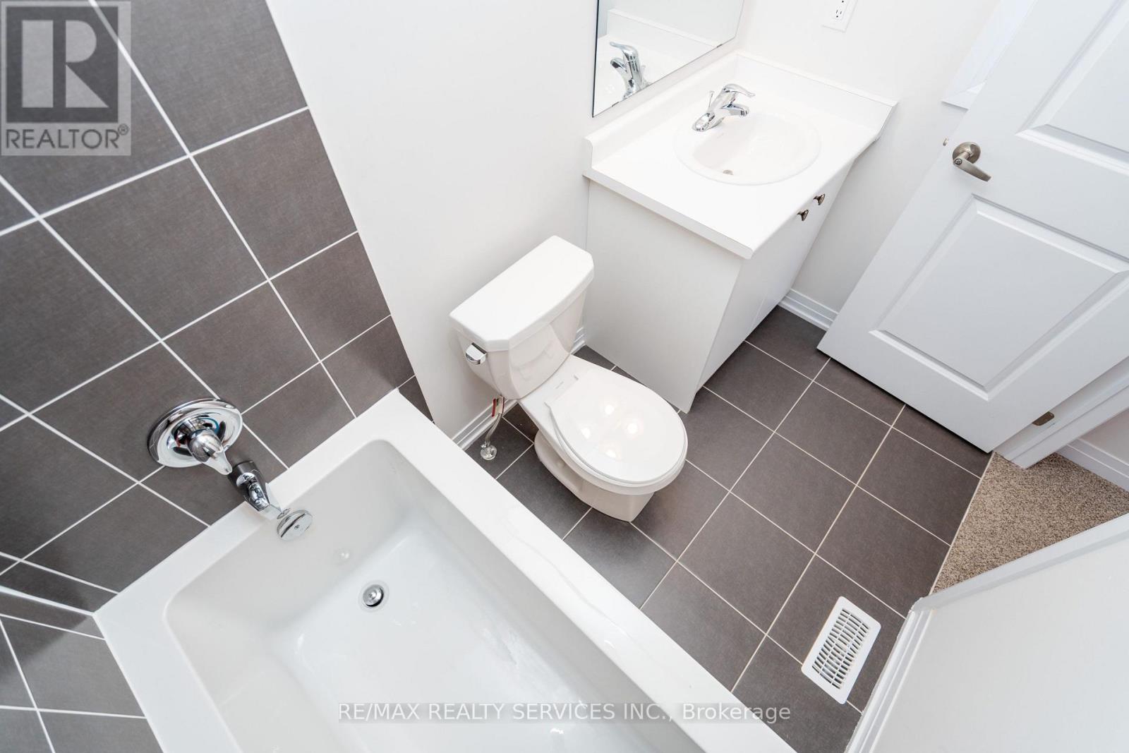 269 Dingman Street Property Photo 33