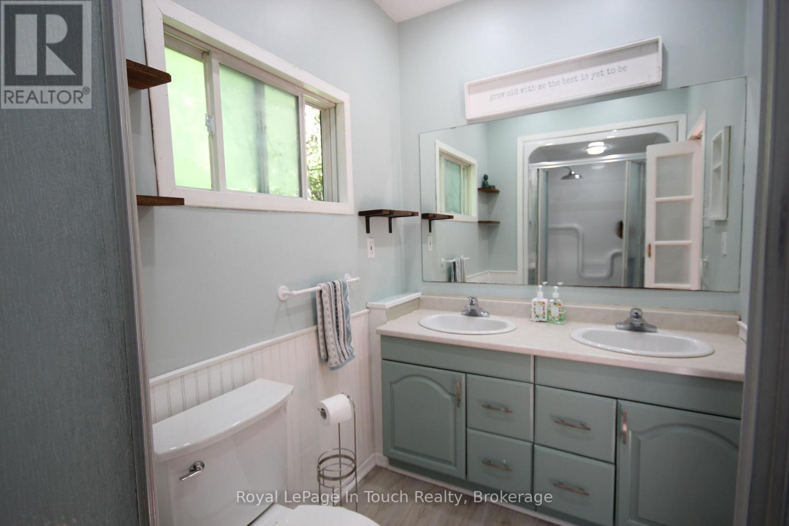 18 Shady Glen Lane Property Photo 13