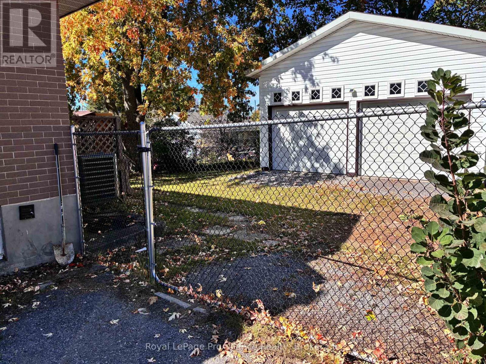 B - 44 North Park Gardens Property Photo 17