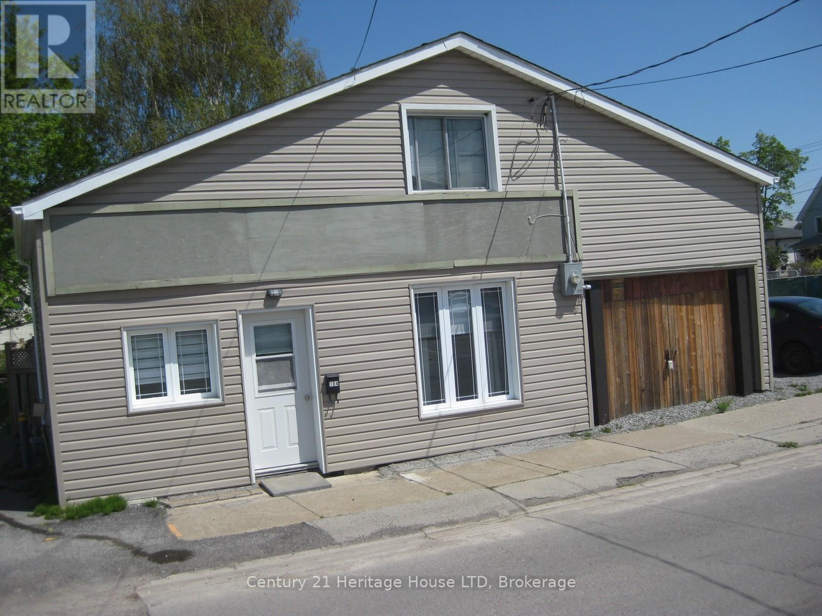 104 Fraser Street Property Photo 1
