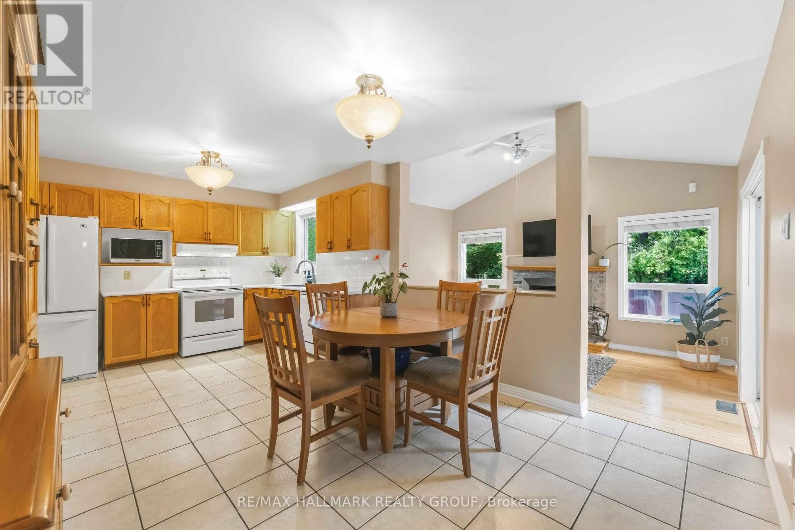 2053 Rolling Brook Drive Property Photo 11