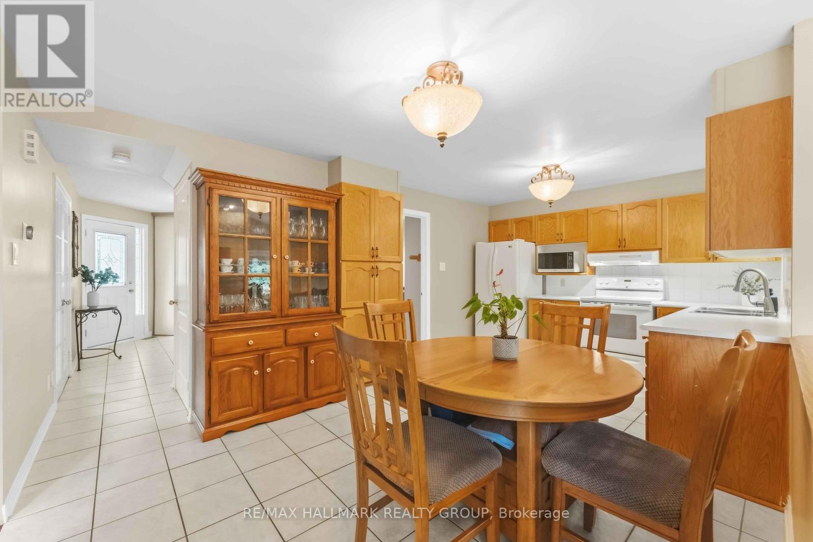 2053 Rolling Brook Drive Property Photo 12