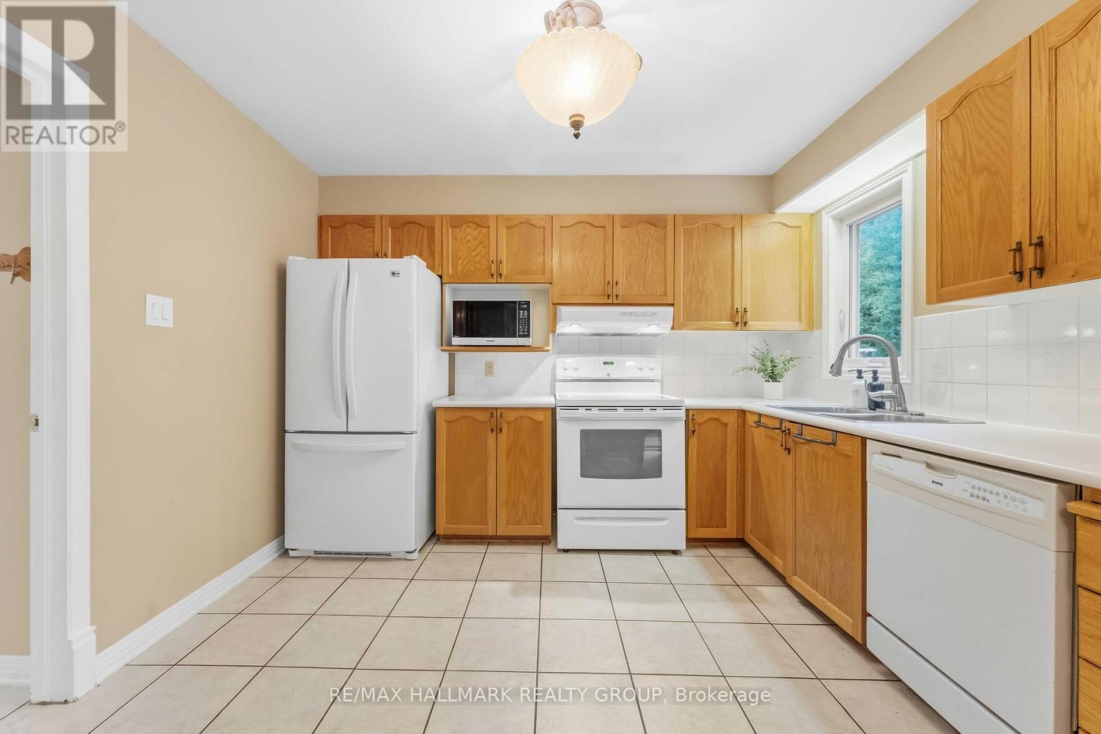 2053 Rolling Brook Drive Property Photo 13