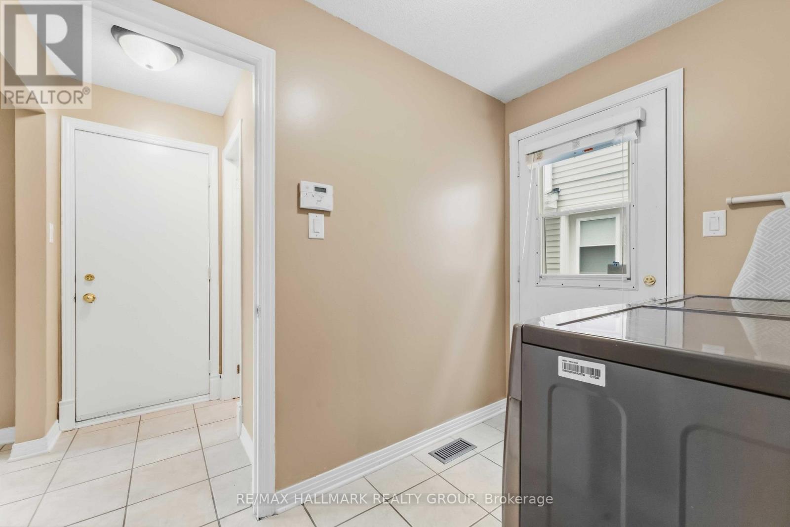 2053 Rolling Brook Drive Property Photo 17