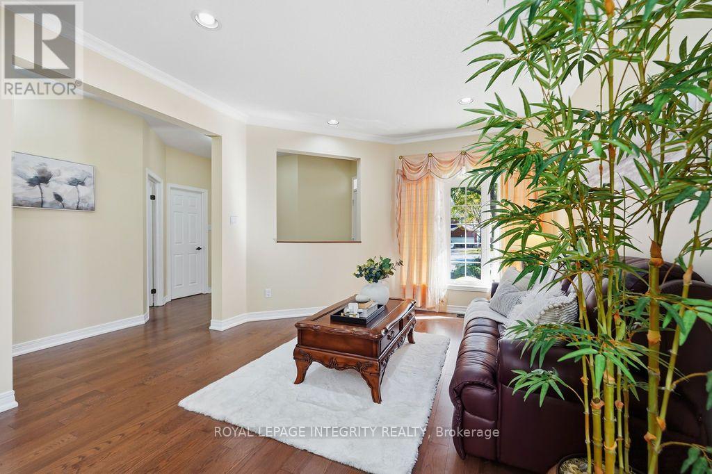 92 Maricona Way Property Photo 5