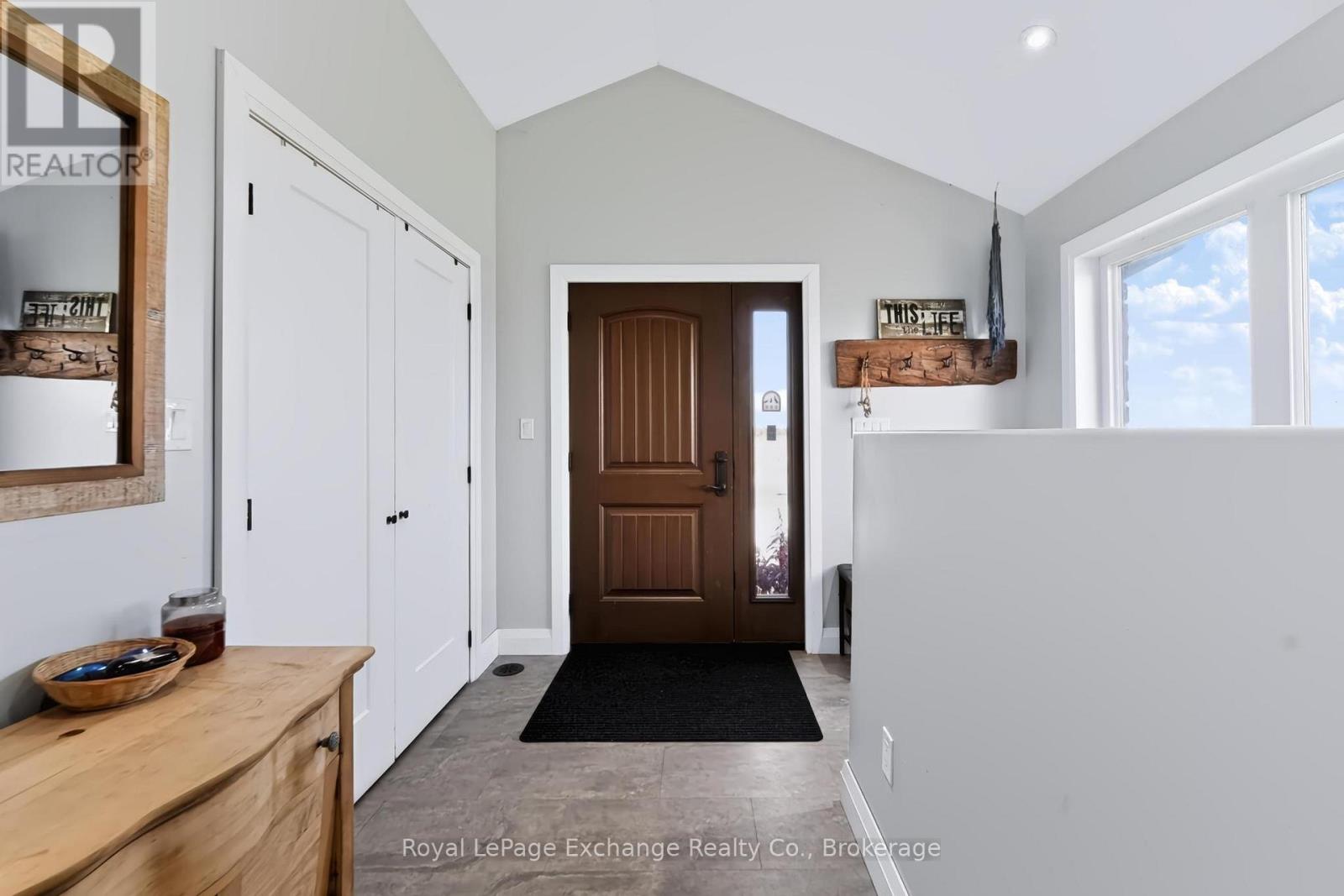 68 North Street N Property Photo 8