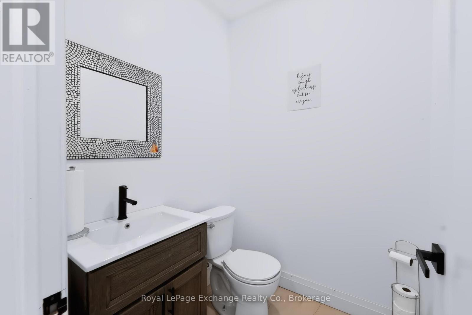 68 North Street N Property Photo 44