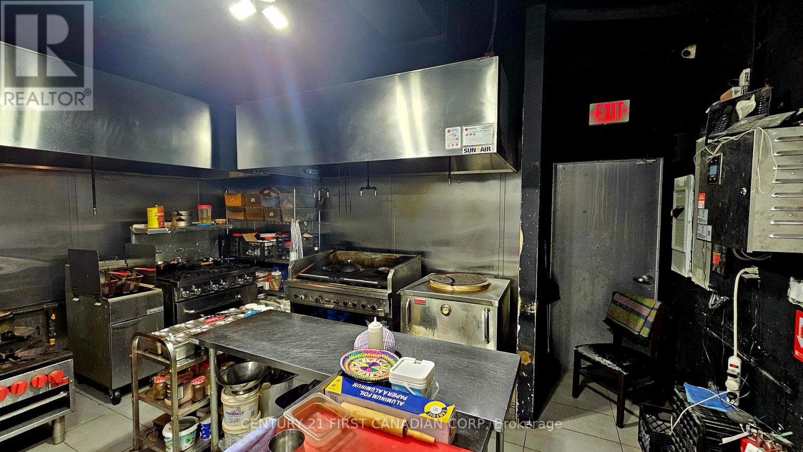 Unit 1 - 405 Wharncliffe Road S Property Photo 6