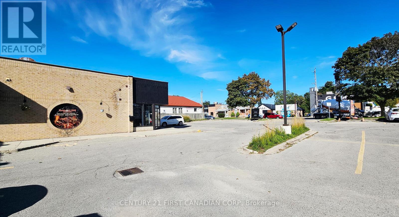 Unit 1 - 405 Wharncliffe Road S Property Photo 9