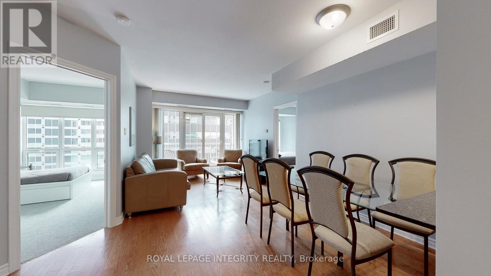 903 - 234 Rideau Street Property Photo 12