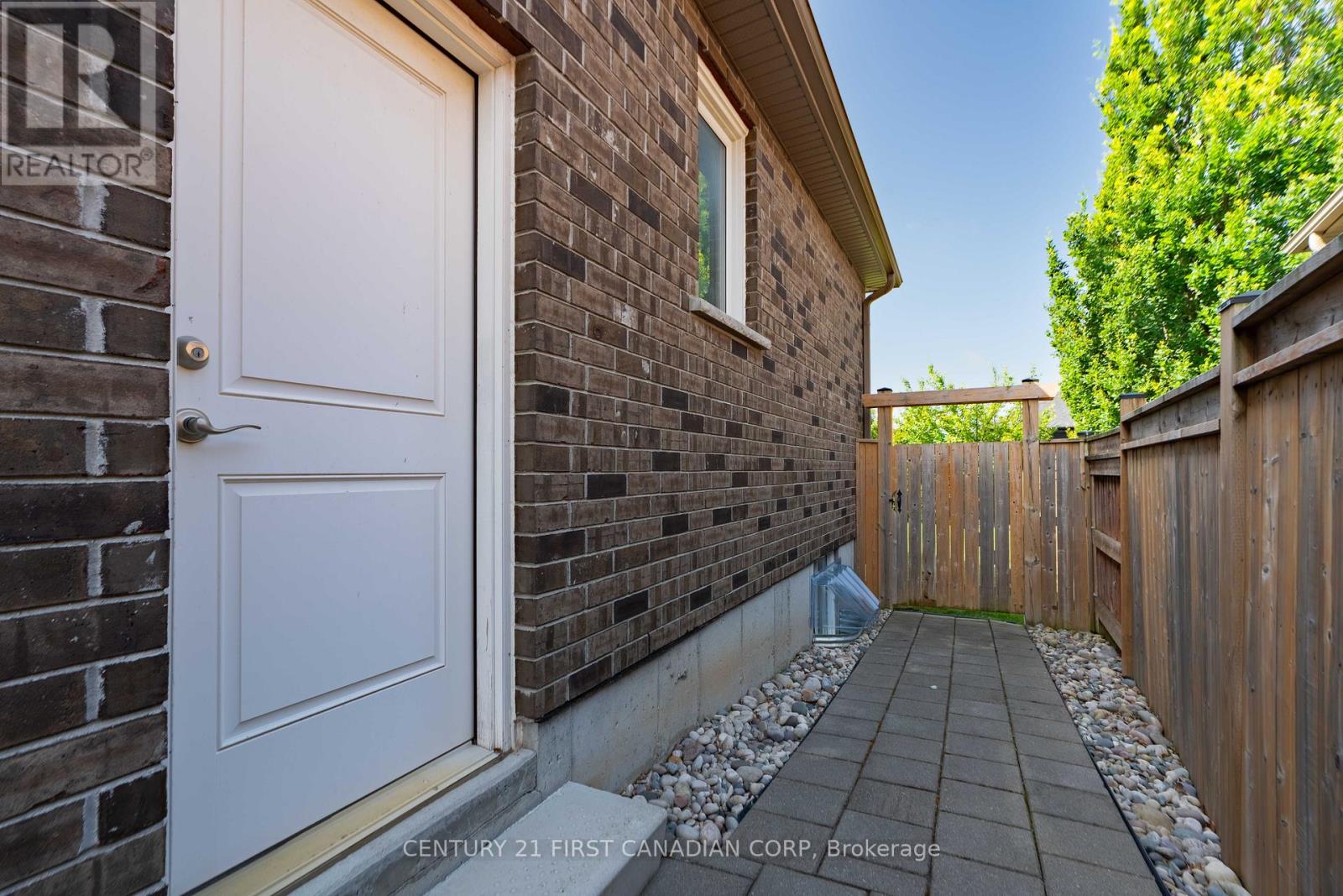 155 Spencer Avenue Property Photo 5