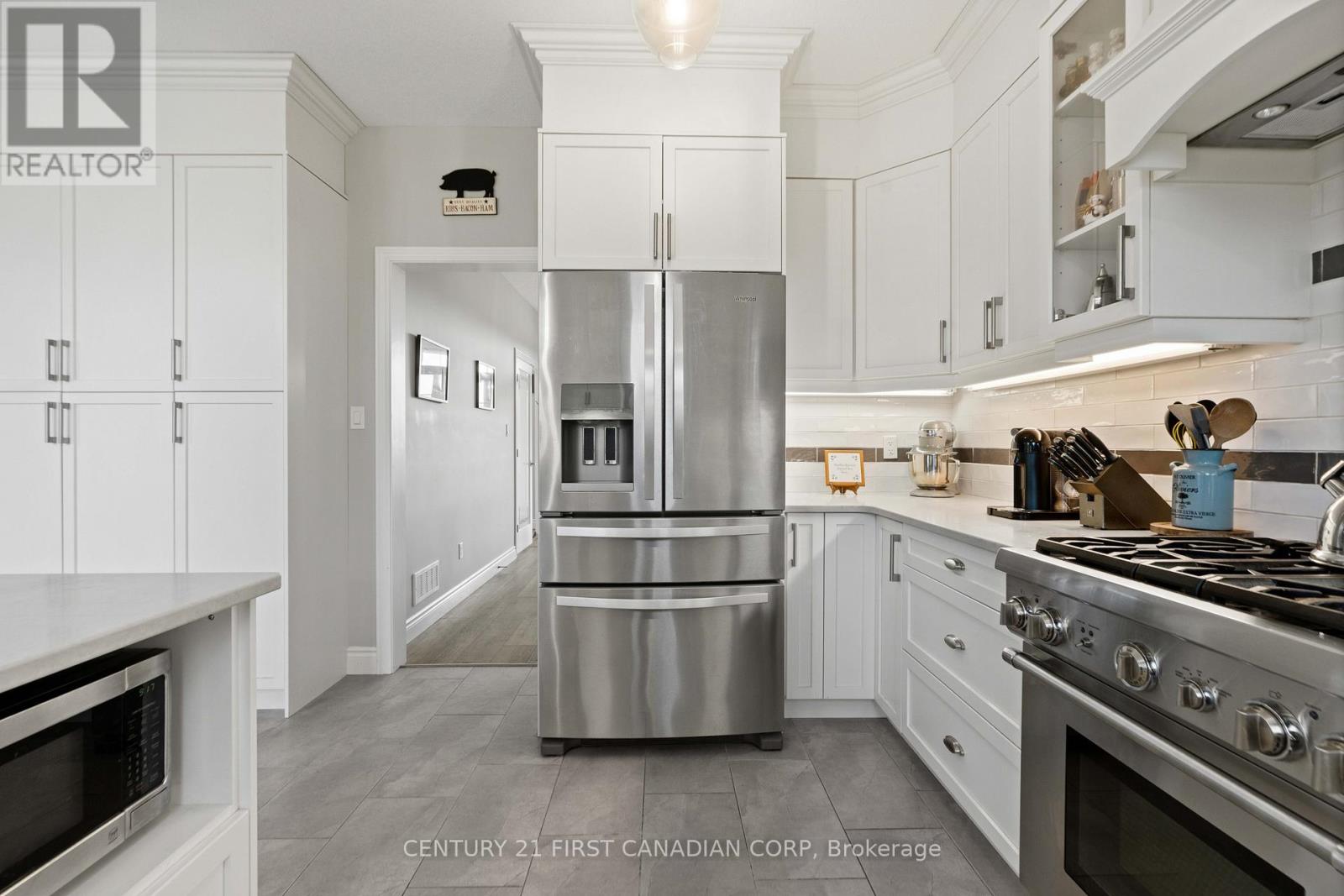 155 Spencer Avenue Property Photo 19