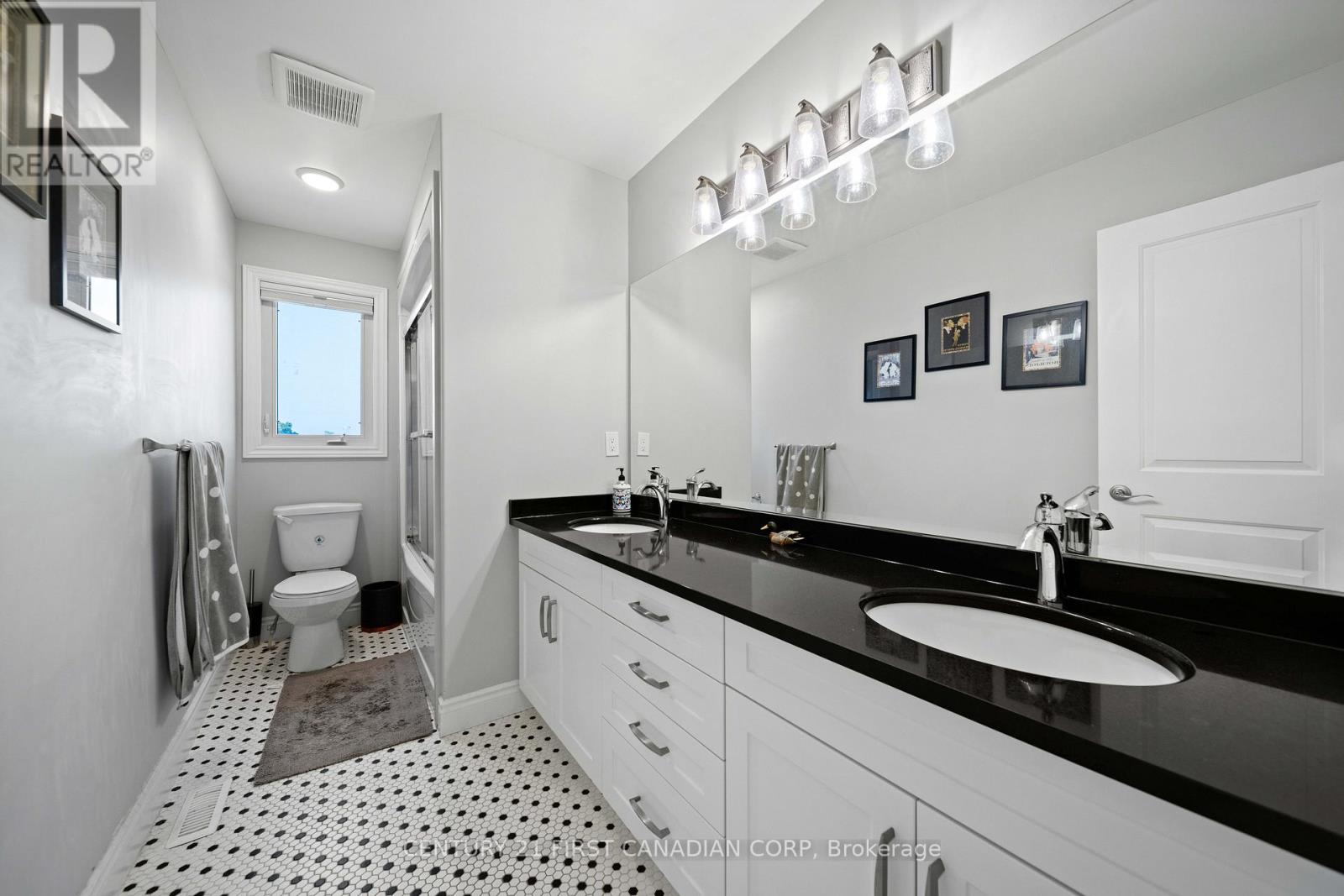155 Spencer Avenue Property Photo 30