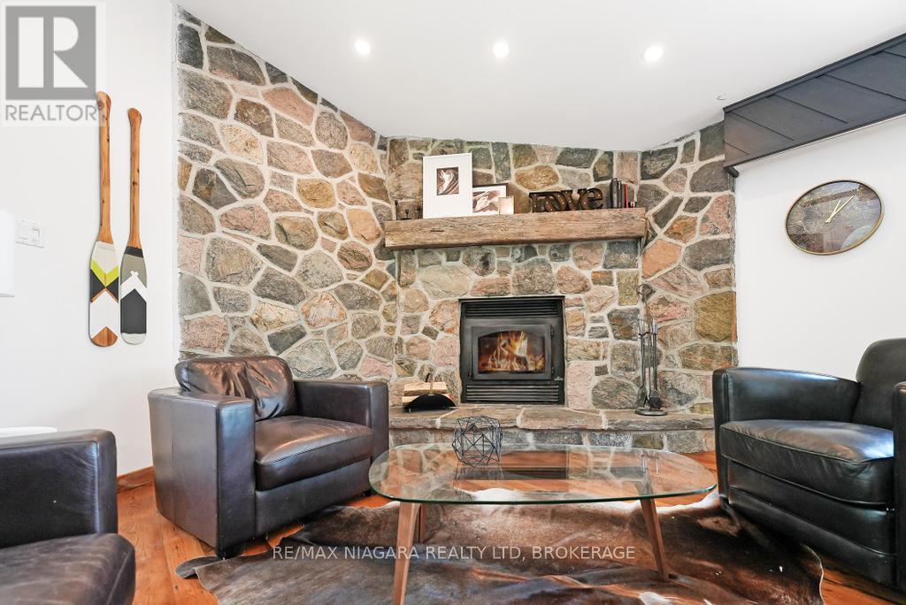 1009 Mercedes Drive N Property Photo 18