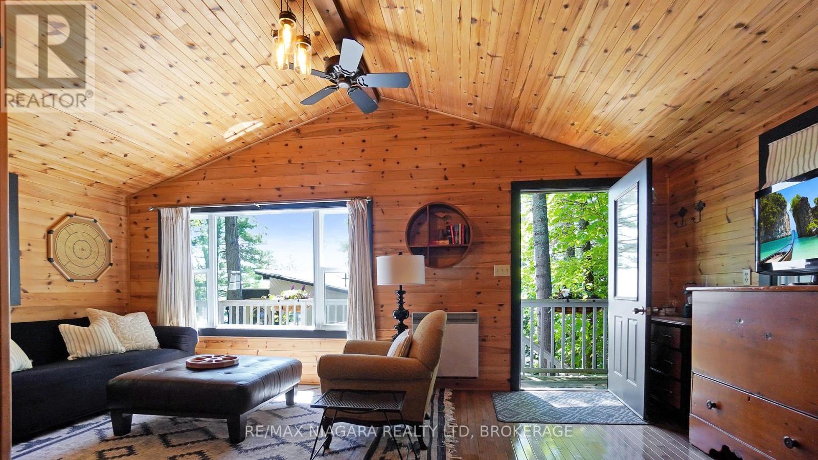 1009 Mercedes Drive N Property Photo 29