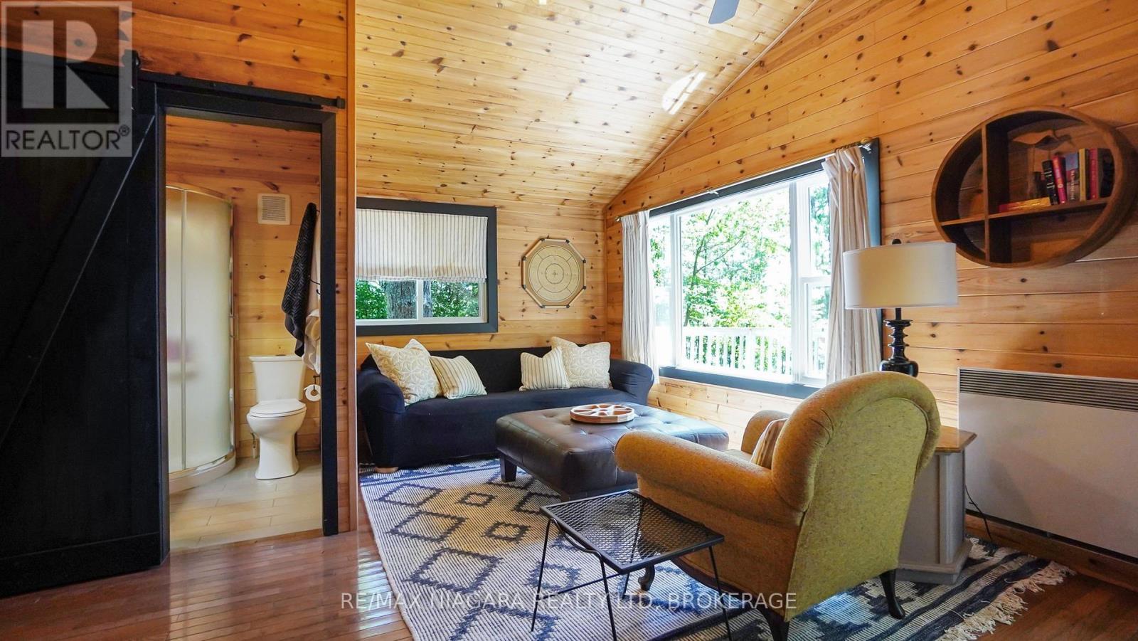 1009 Mercedes Drive N Property Photo 30