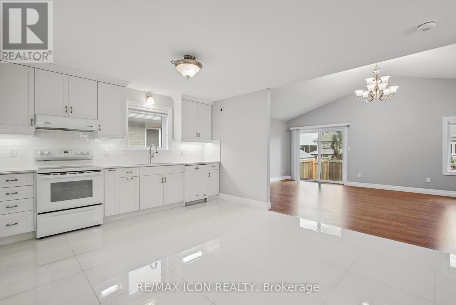 32 Foxtail Lane Property Photo 2