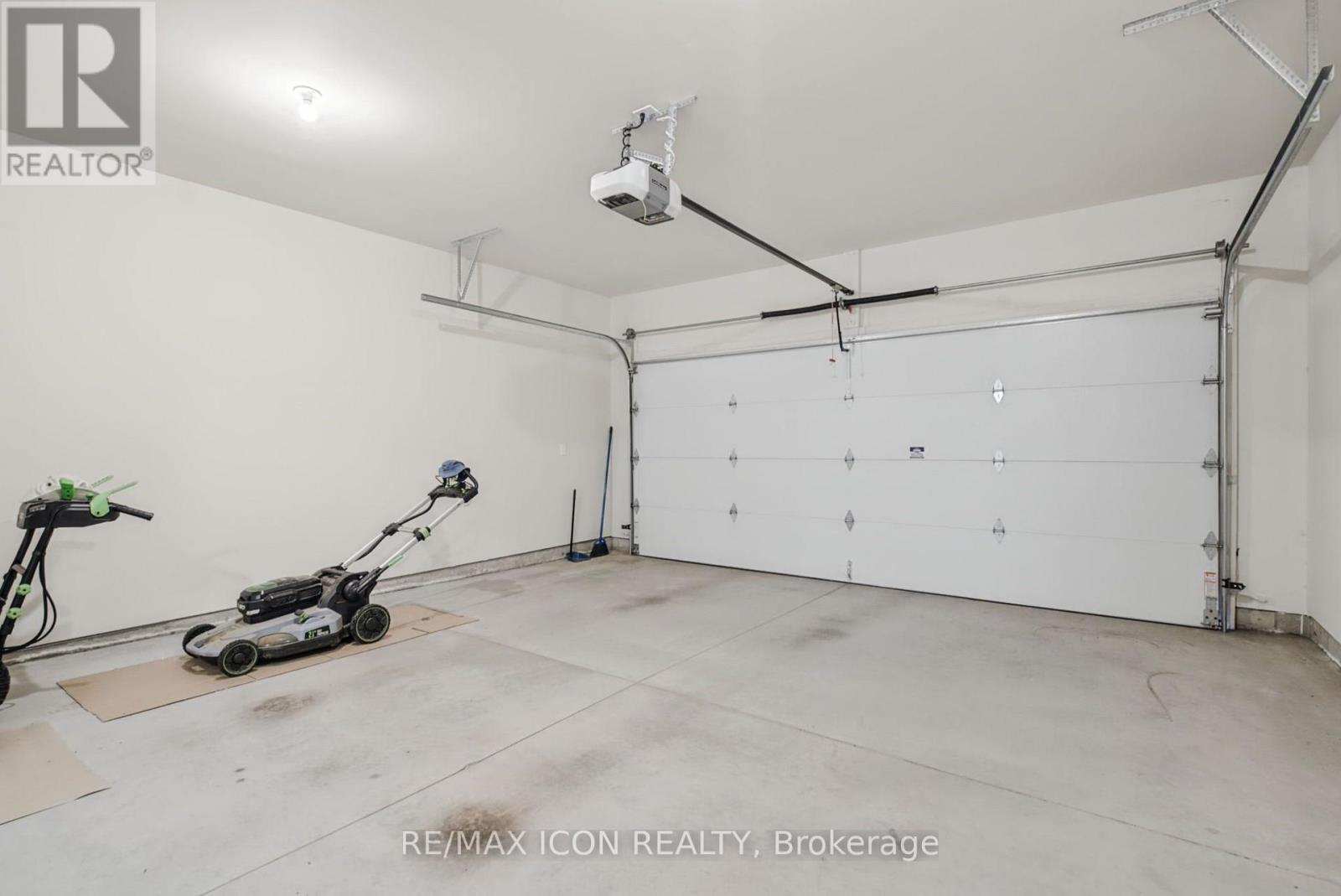 32 Foxtail Lane Property Photo 14