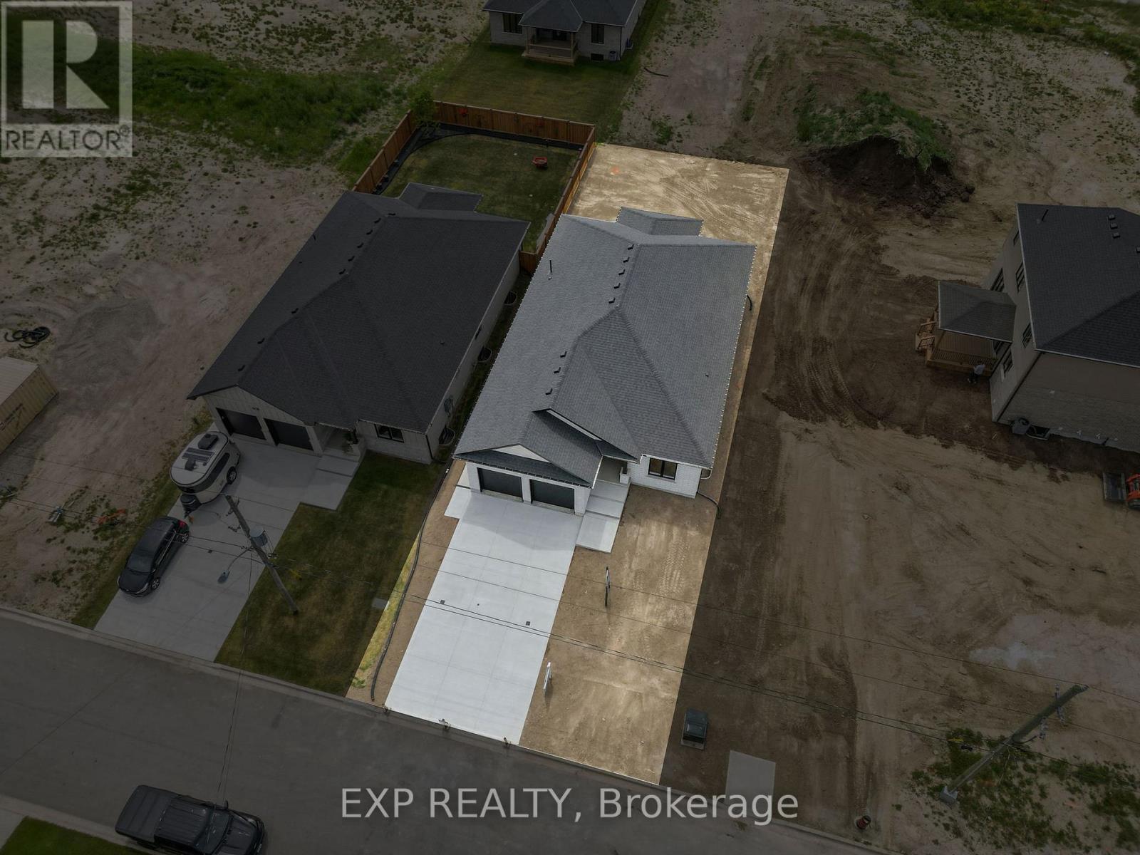404 Erie Street Property Photo 2