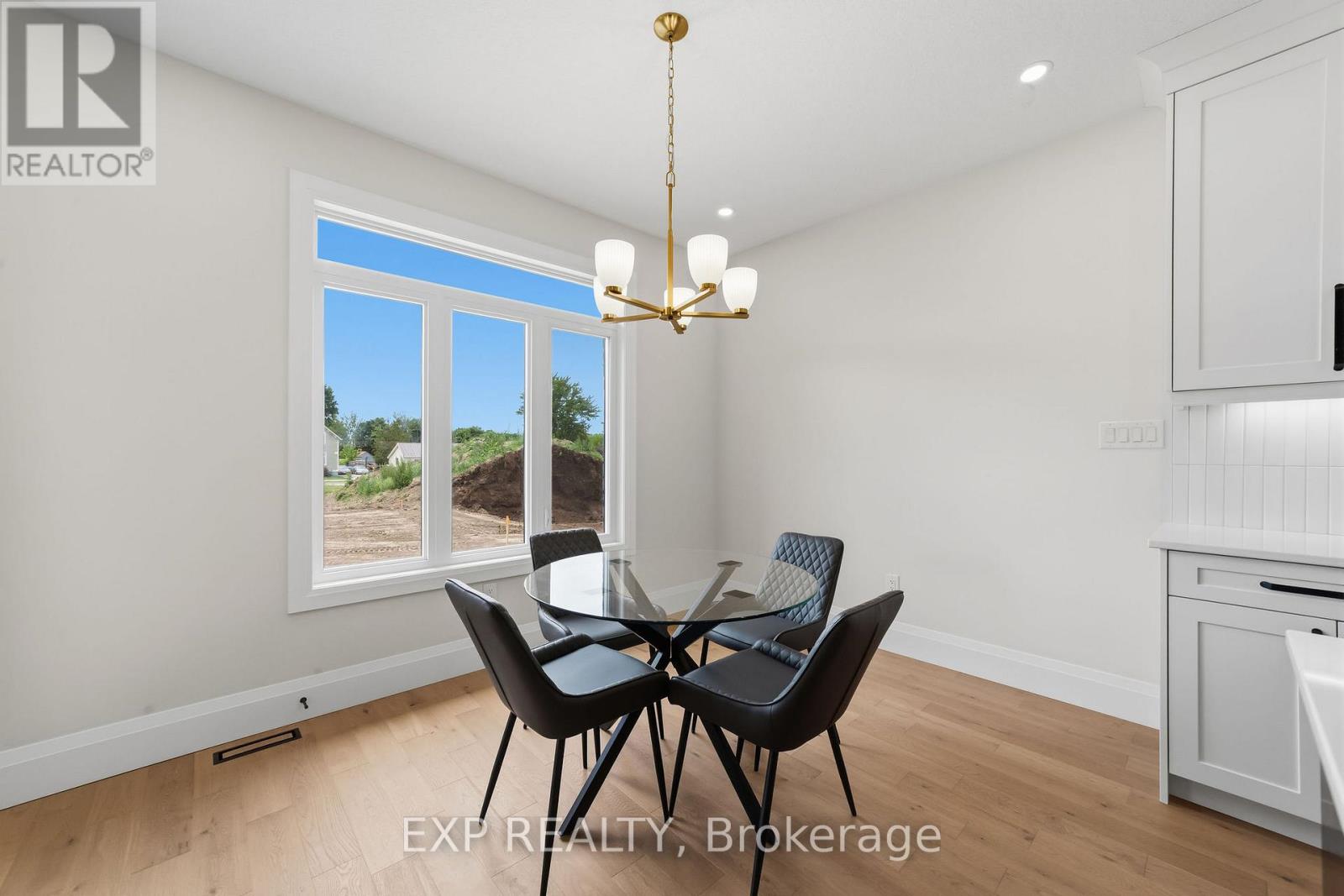 404 Erie Street Property Photo 13