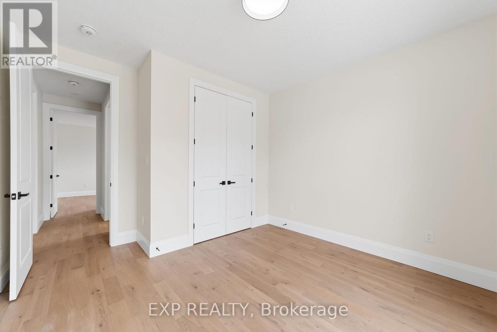 404 Erie Street Property Photo 20
