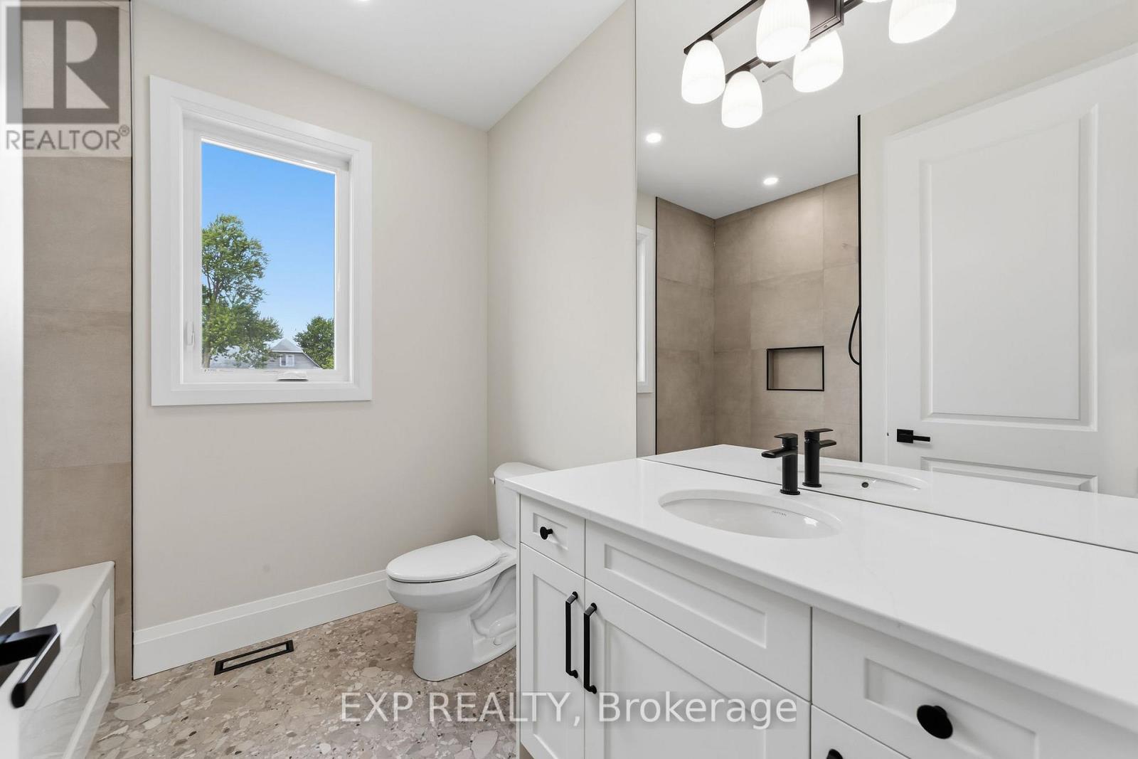 404 Erie Street Property Photo 21