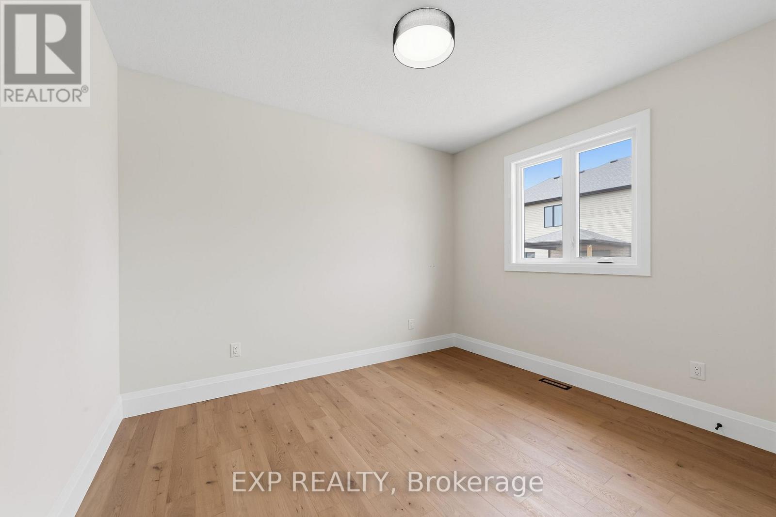 404 Erie Street Property Photo 23