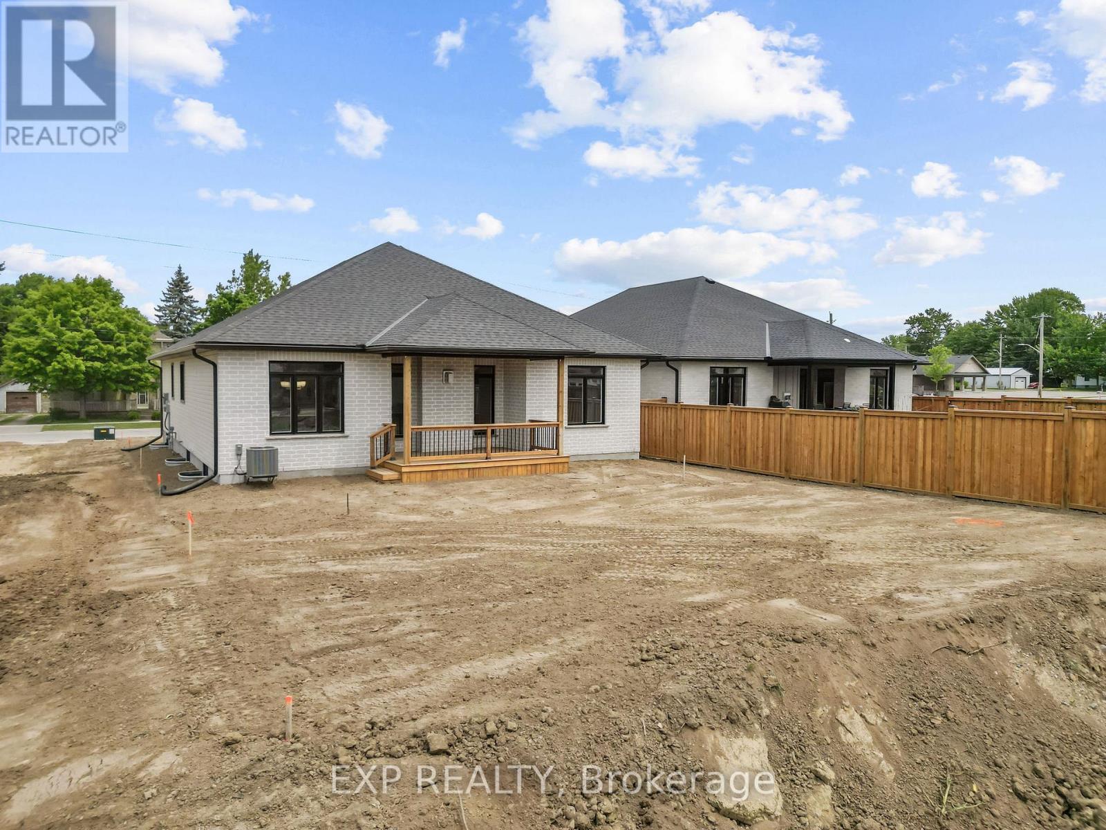 404 Erie Street Property Photo 35