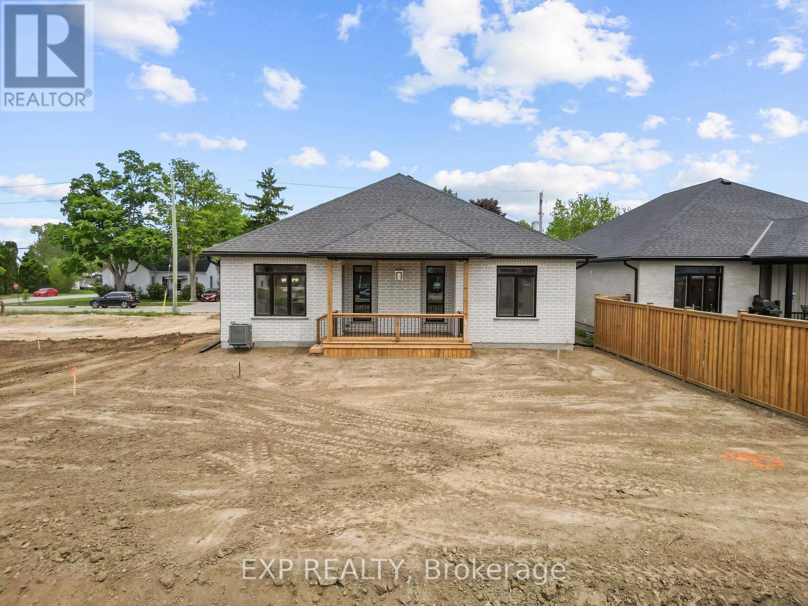 404 Erie Street Property Photo 36