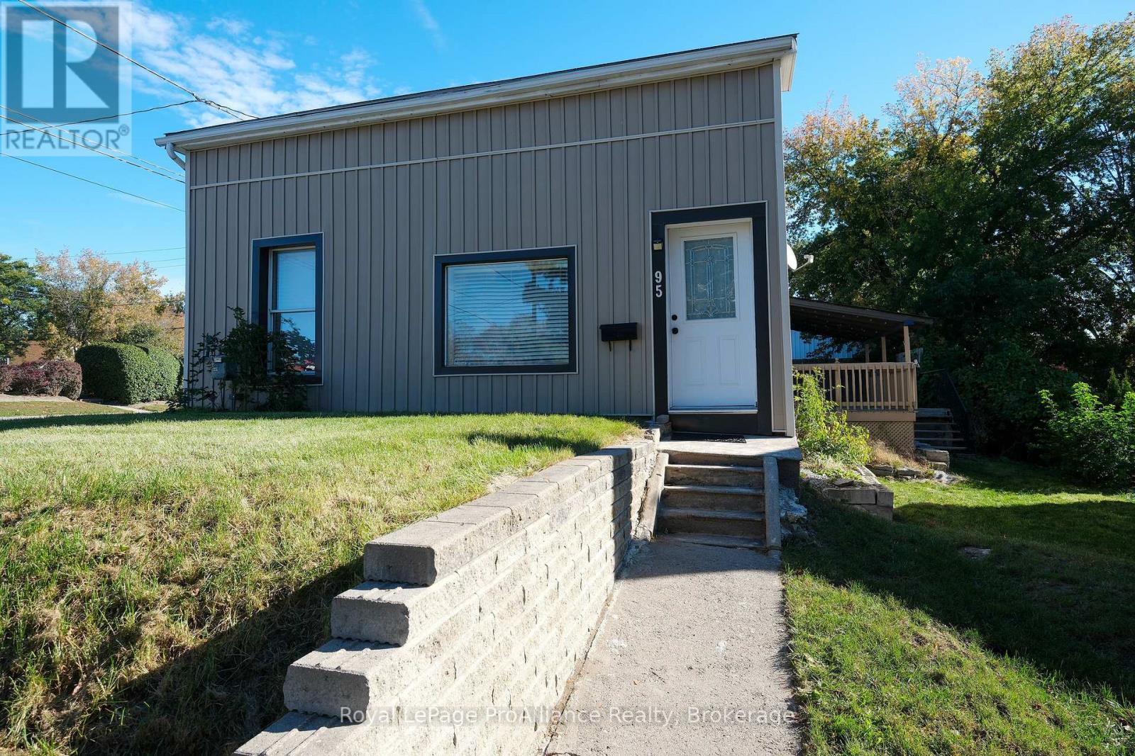 95 Grier Street Property Photo 2