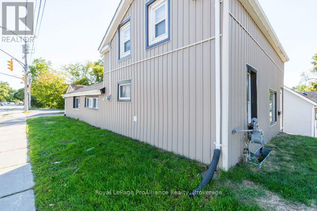 95 Grier Street Property Photo 3
