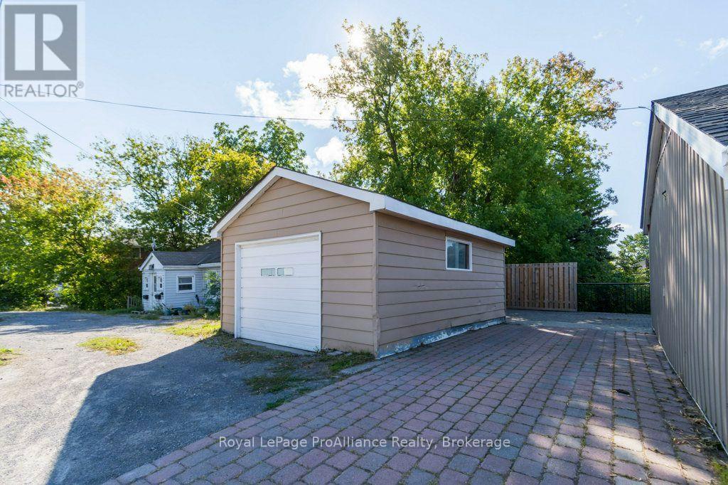95 Grier Street Property Photo 32