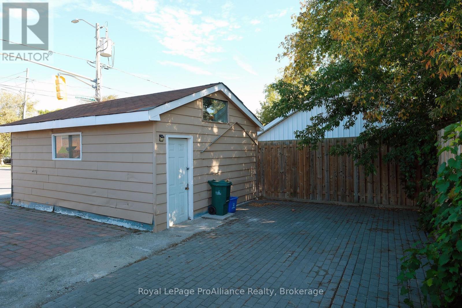 95 Grier Street Property Photo 34