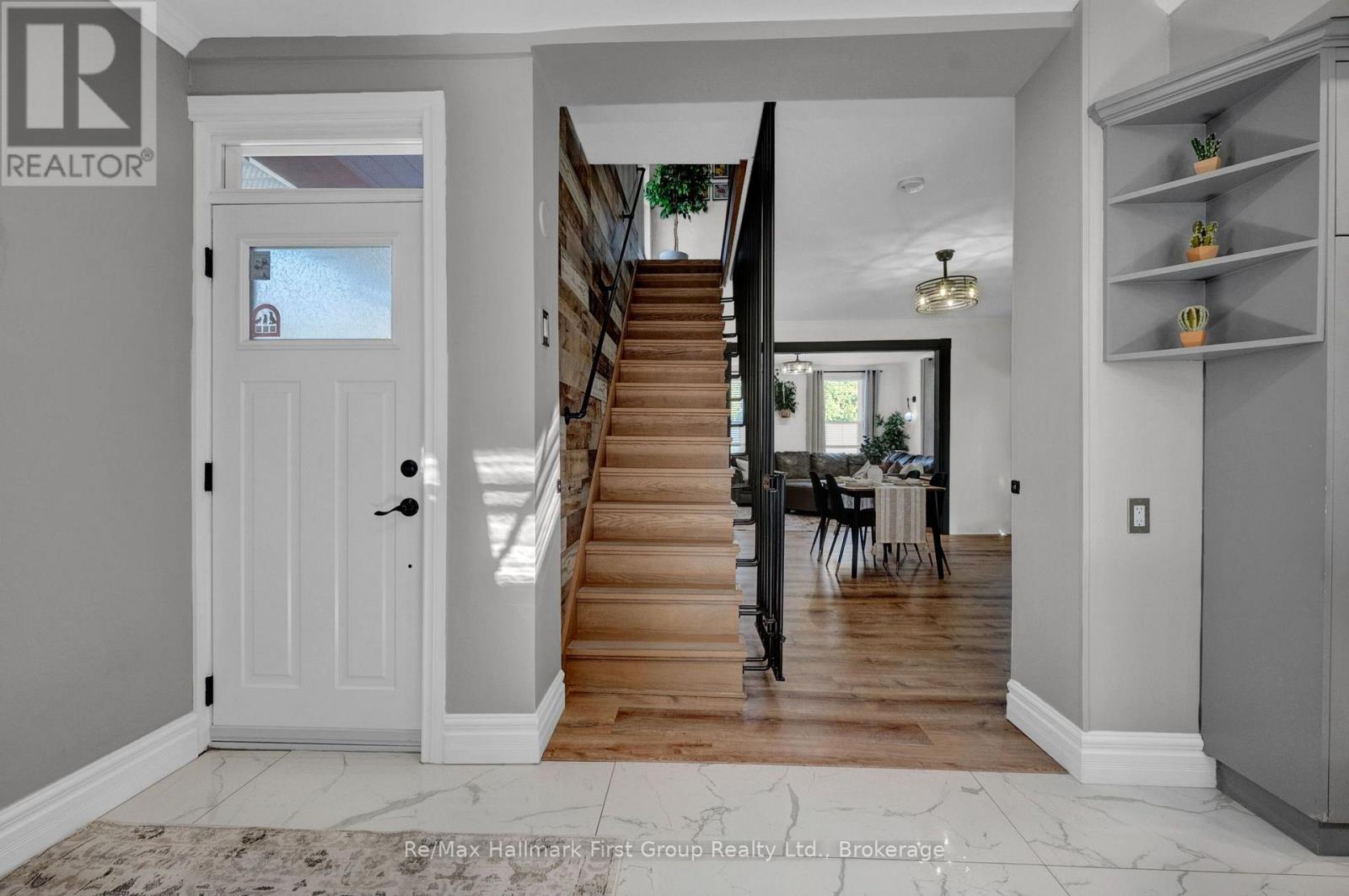 5 Elgin Street N Property Photo 9