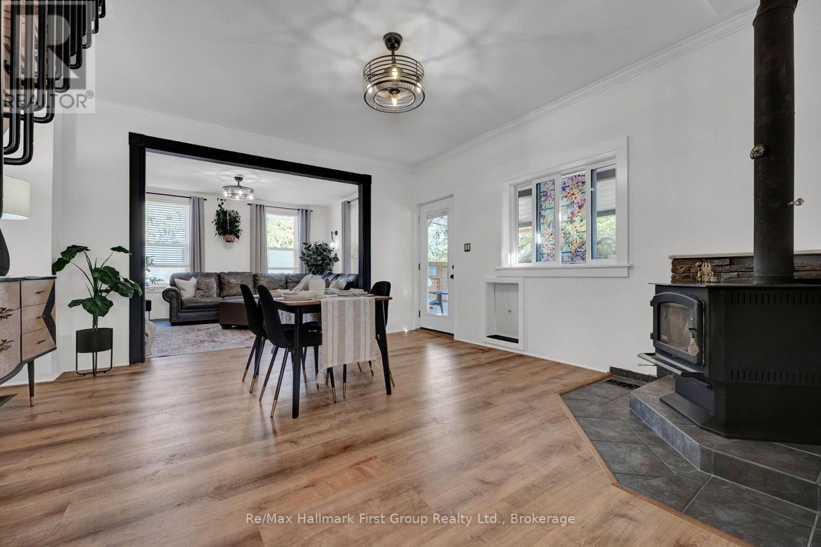 5 Elgin Street N Property Photo 10