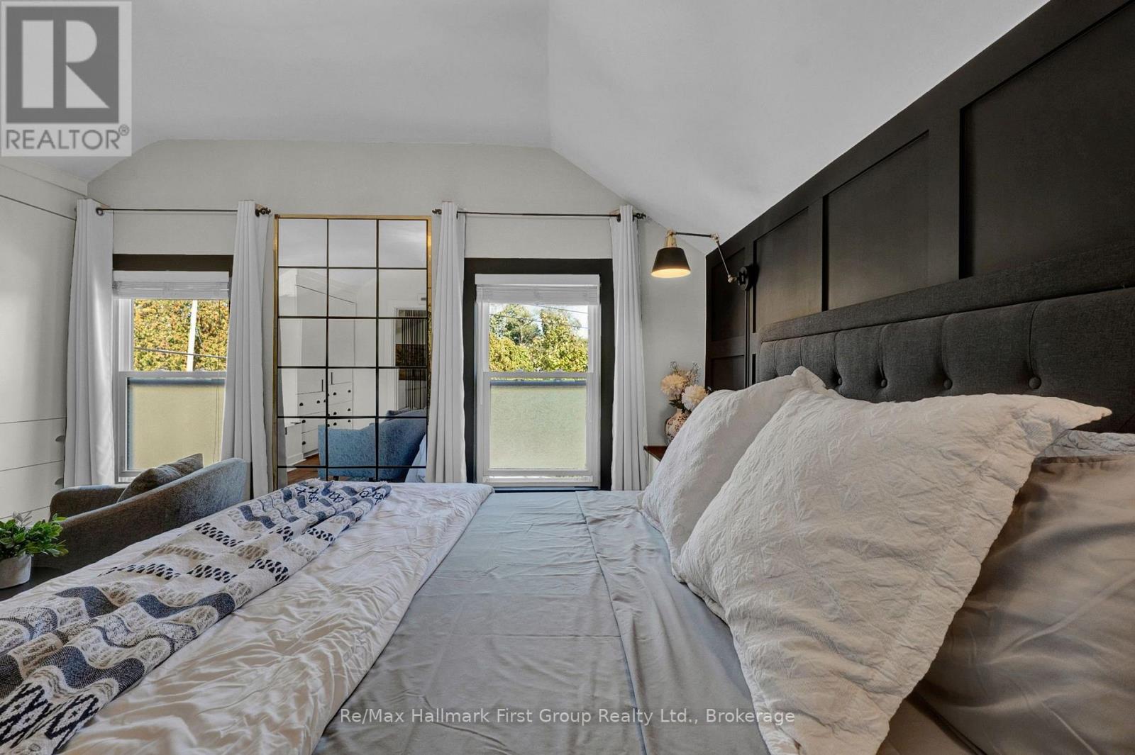5 Elgin Street N Property Photo 20