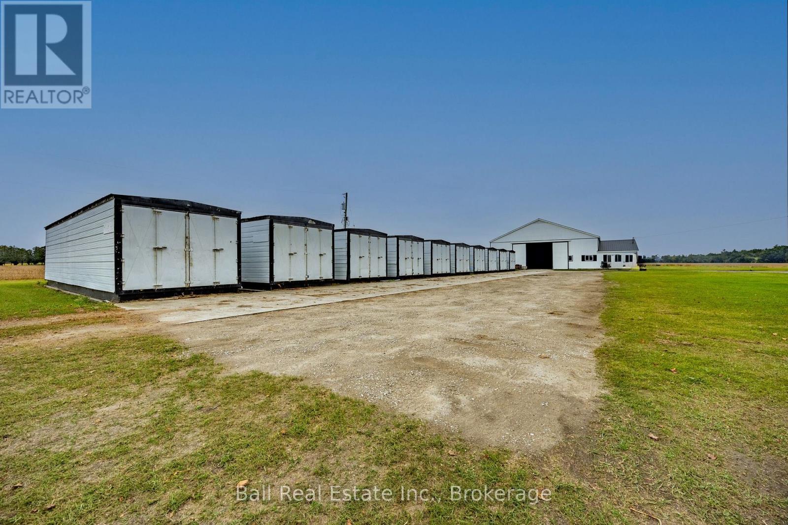 126183 Mall Road Property Photo 9