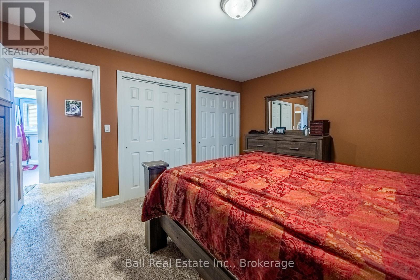 126183 Mall Road Property Photo 17