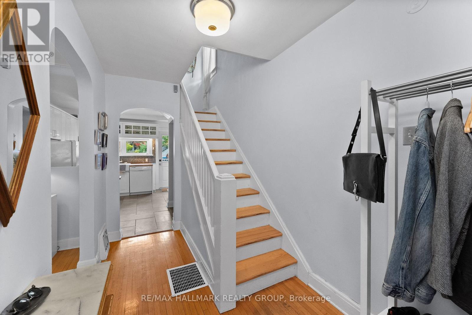 425 Chapel Street Property Photo 8