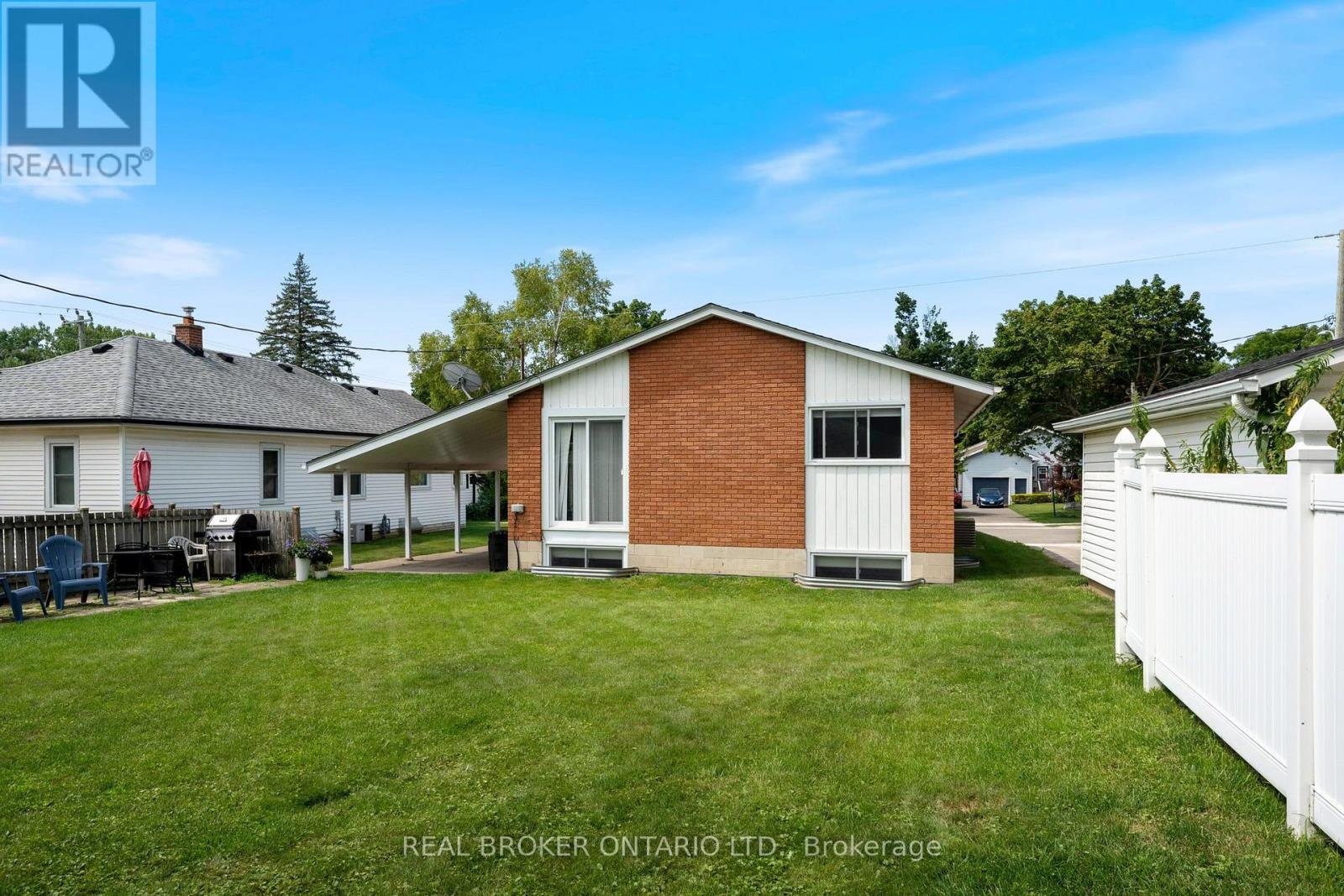 23 Homewood Avenue Property Photo 25