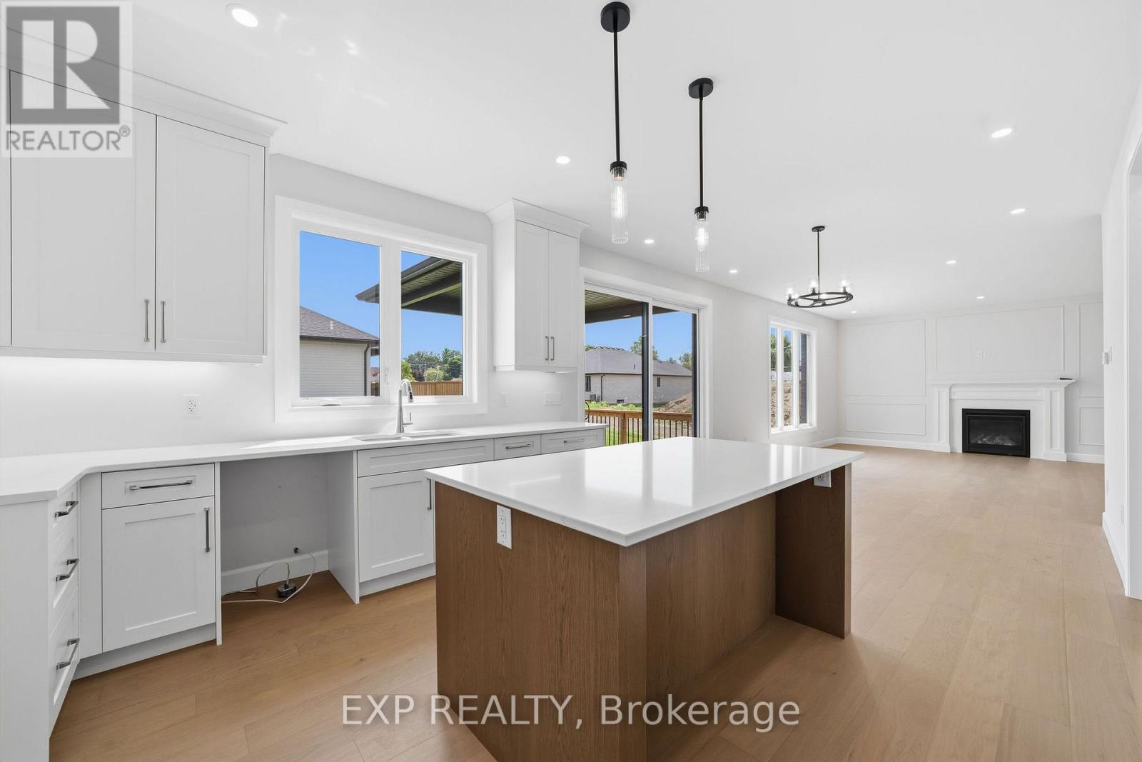 253 John Street Property Photo 7