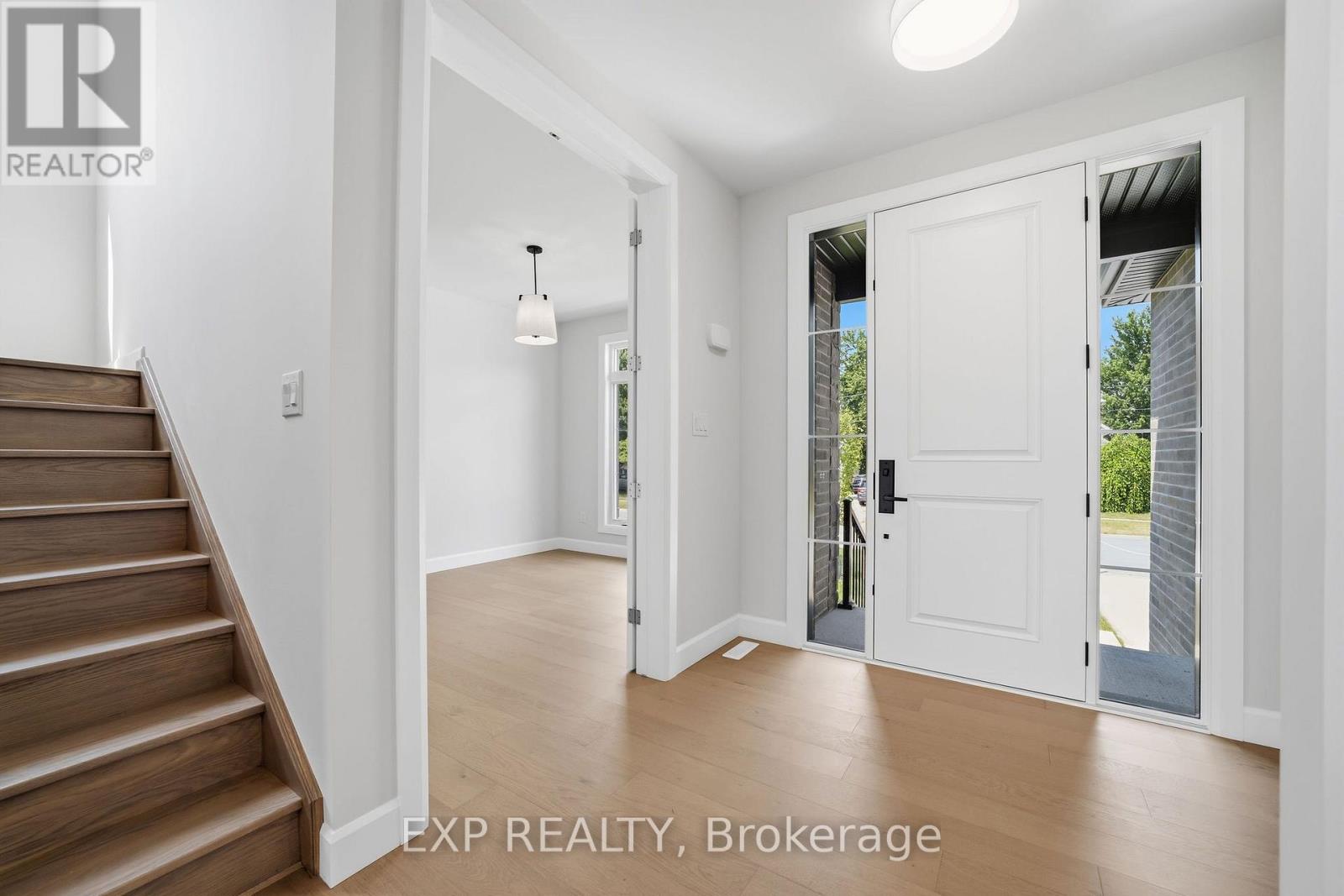 253 John Street Property Photo 8