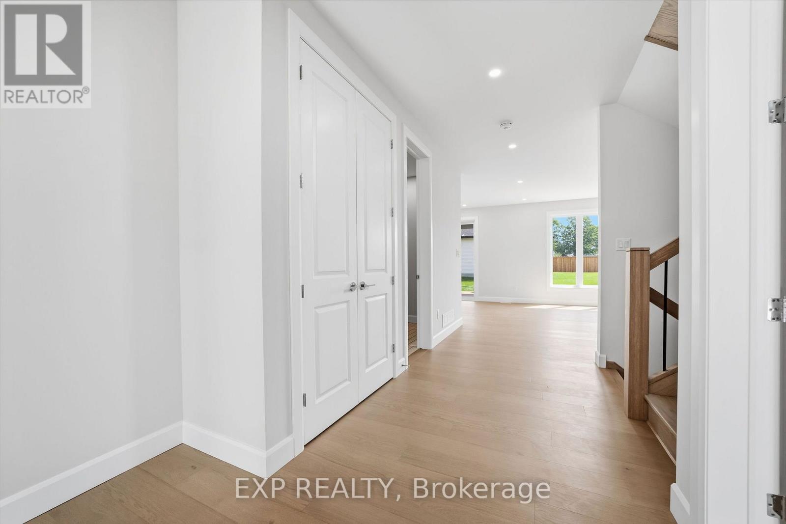 253 John Street Property Photo 9