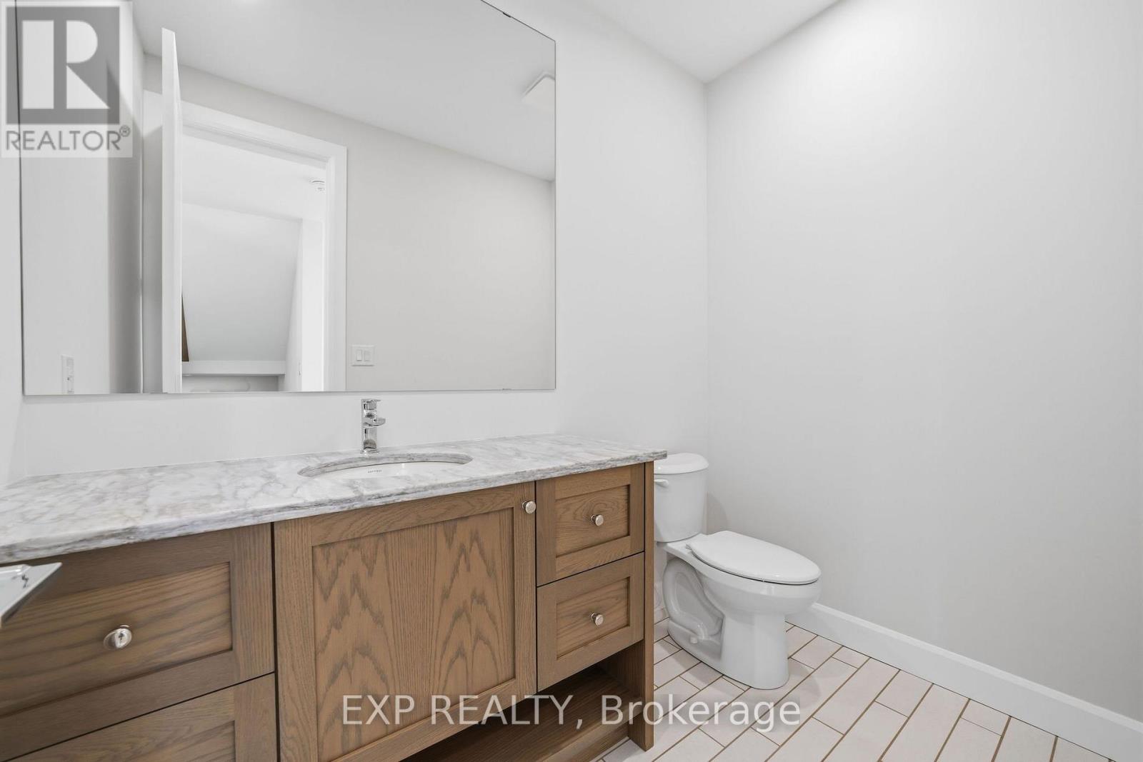 253 John Street Property Photo 13