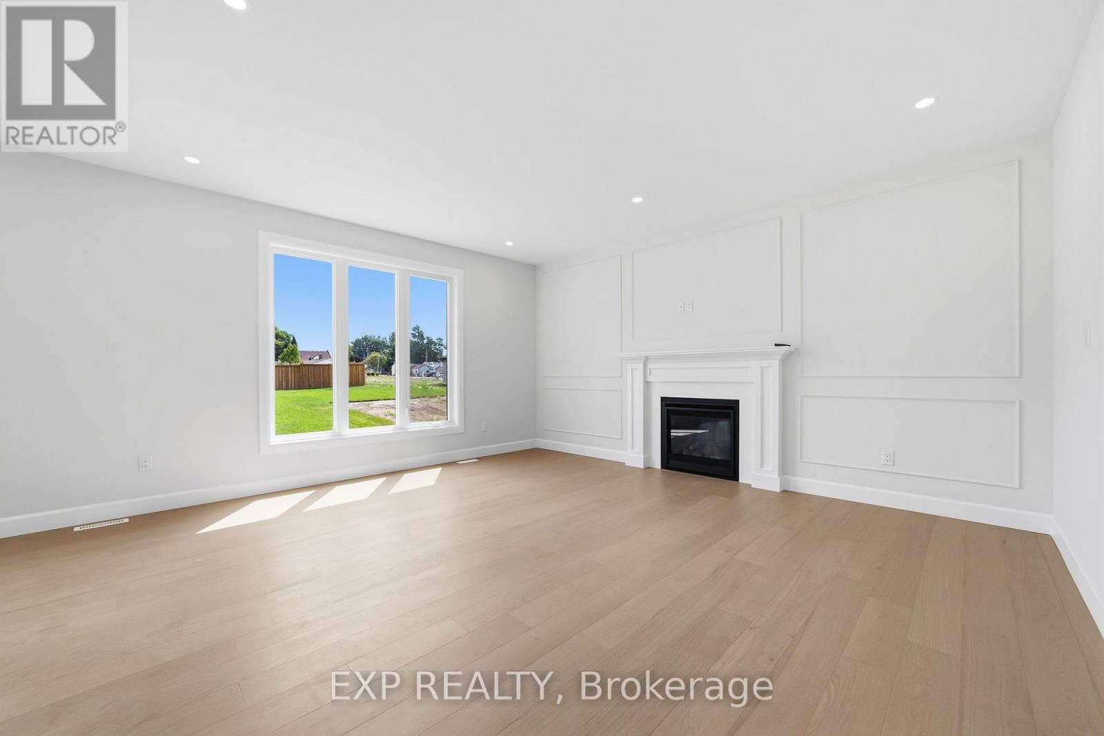 253 John Street Property Photo 14
