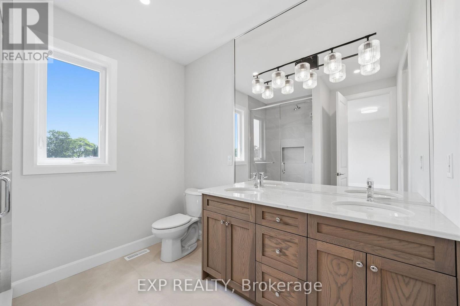 253 John Street Property Photo 23